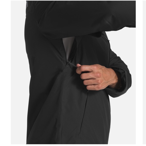 The North Face Men's INLUX Insulated Waterproof Jacket, Black, size Medium - Picture 4 of 11